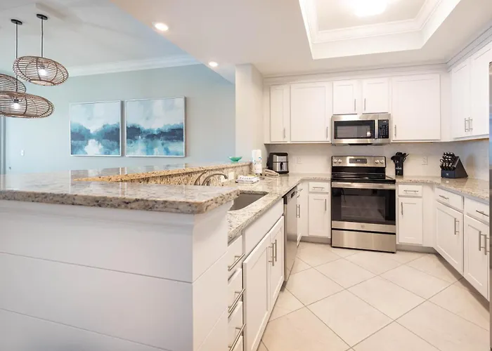Phoenix Gulf Towers 2702 Apartment